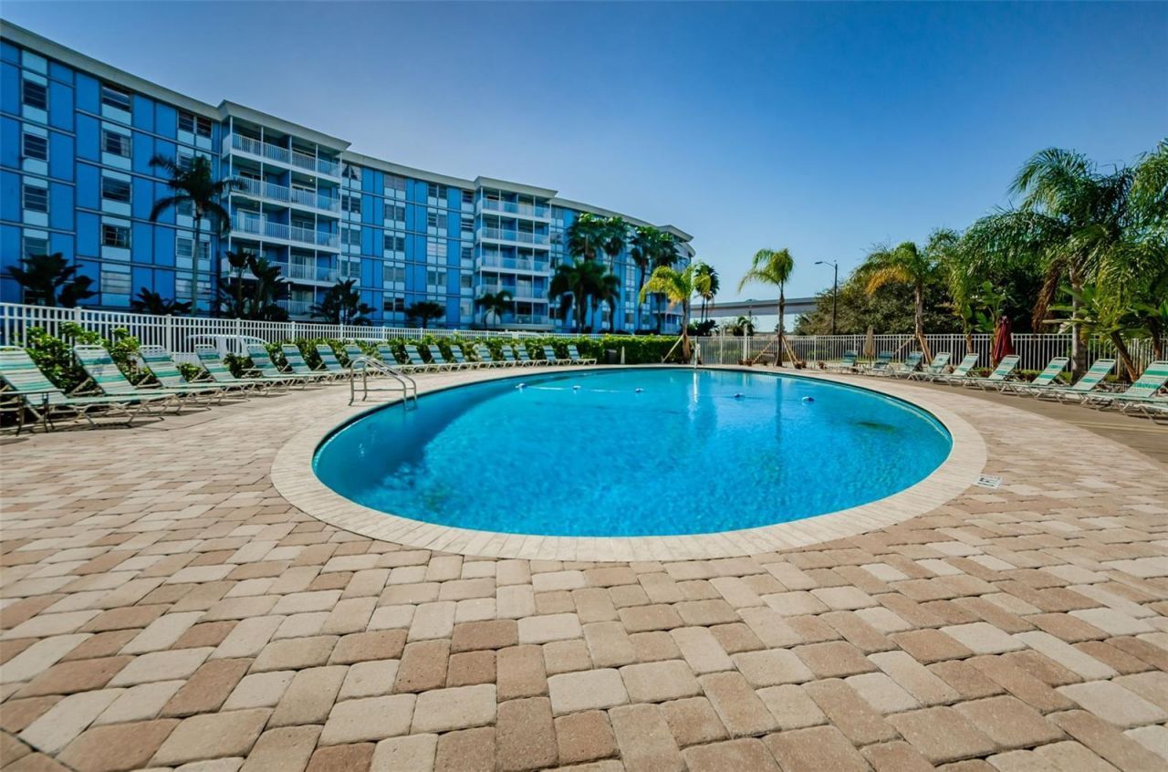 3315 58th Avenue S, Unit 509, Saint Petersburg, FL 33711 Photo