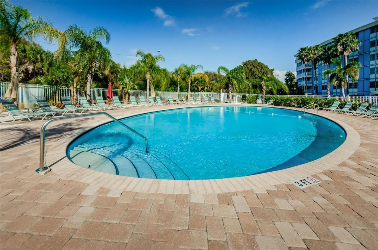 3315 58th Avenue S, Unit 509, Saint Petersburg, FL 33711 Photo