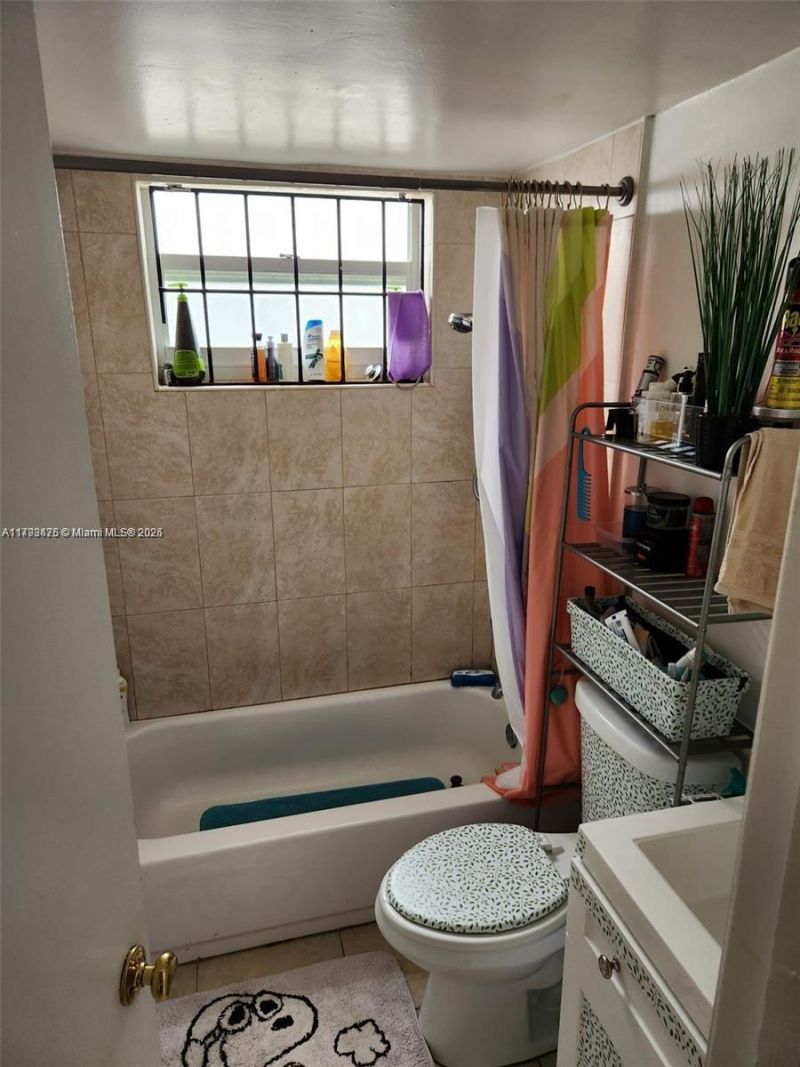 1243 NW 61st St, Miami, FL 33142 Photo