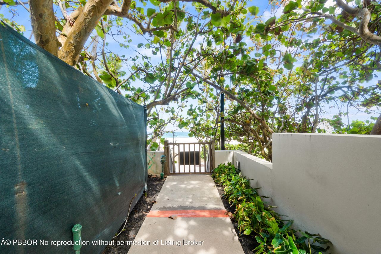 2335 S Ocean Boulevard, Unit C-9, Palm Beach, FL 33480 Photo