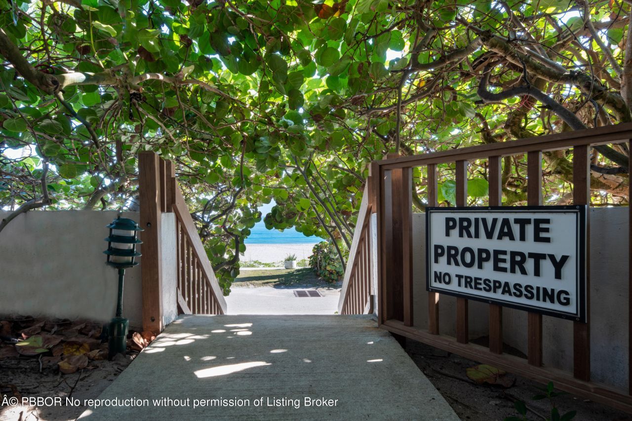 2335 S Ocean Boulevard, Unit C-9, Palm Beach, FL 33480 Photo