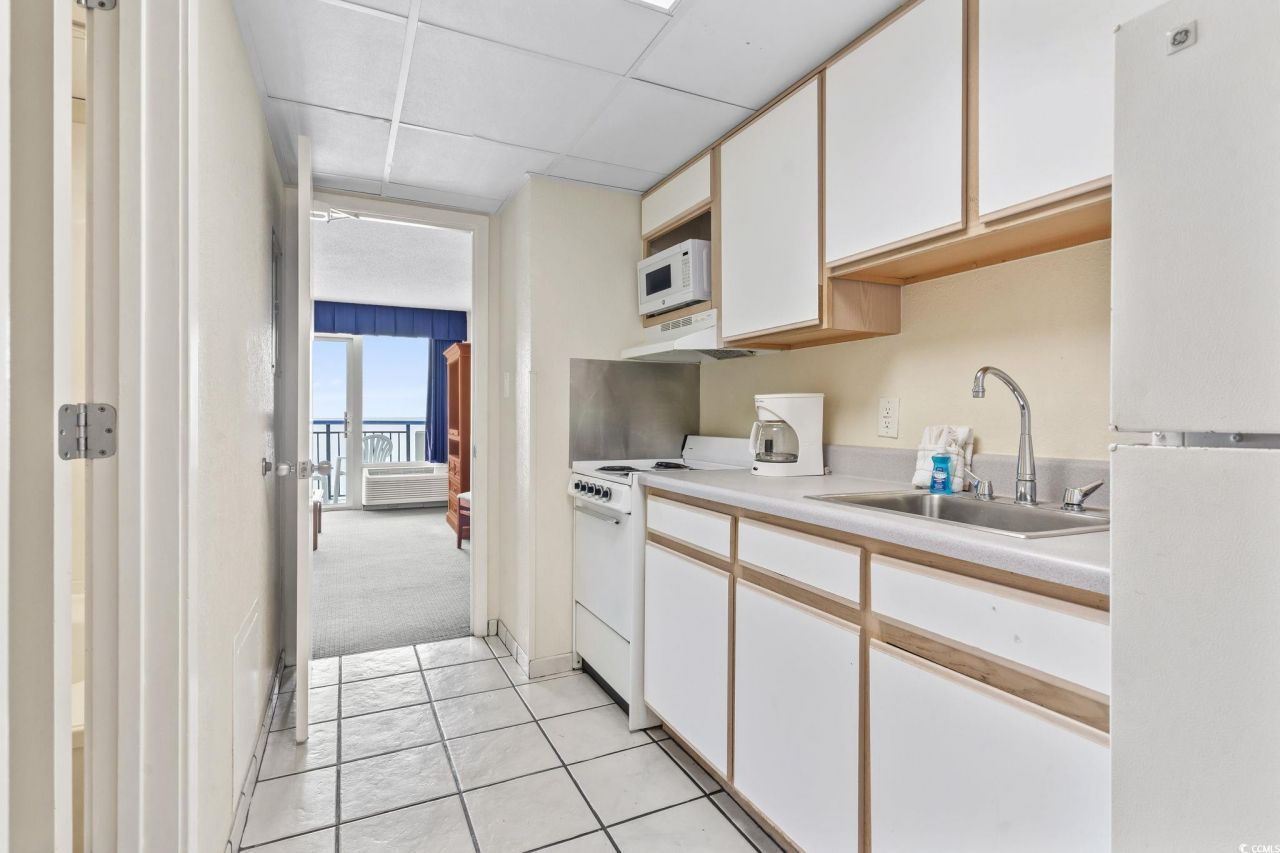 2300 N Ocean Blvd. Photo 11