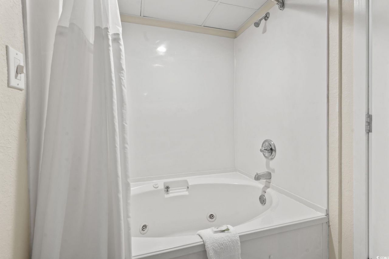 2300 N Ocean Blvd. Photo 14