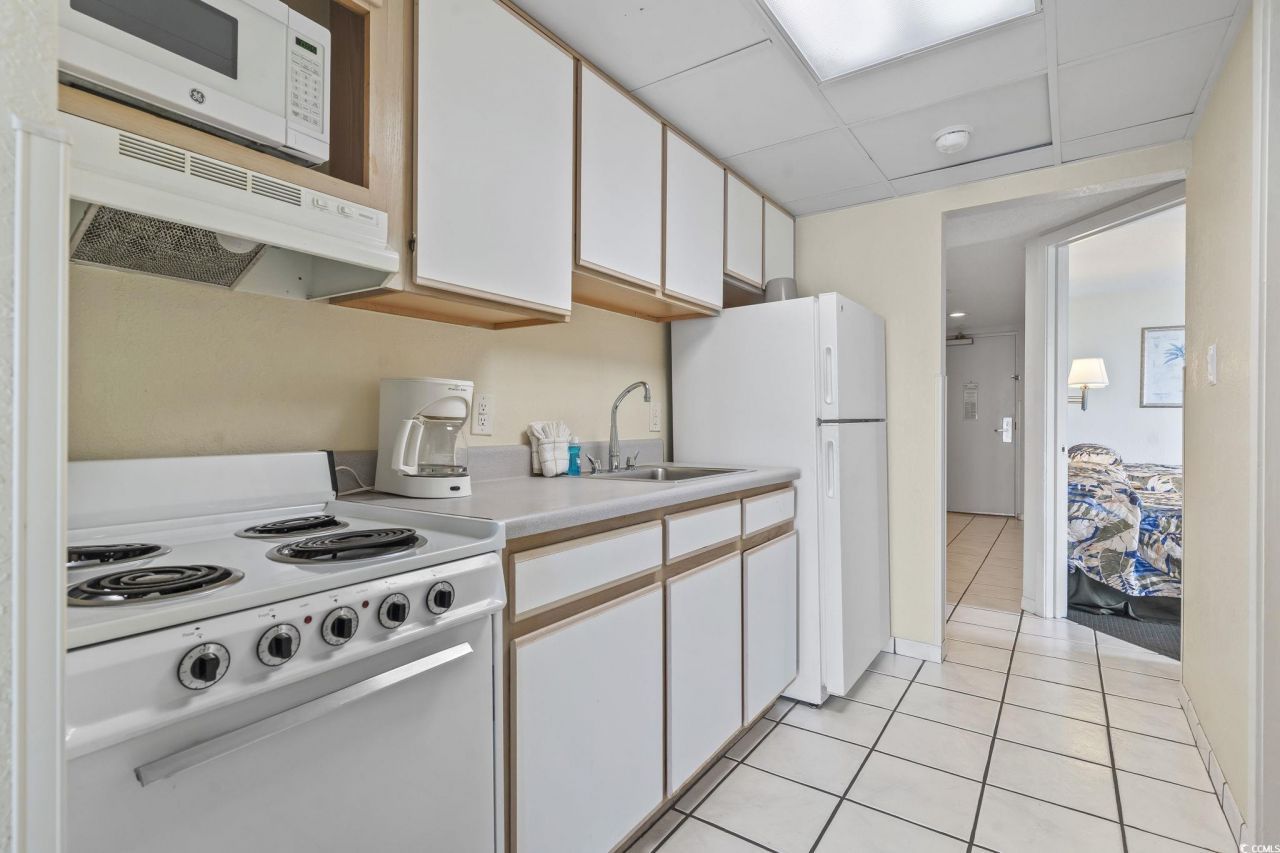 2300 N Ocean Blvd. Photo 16