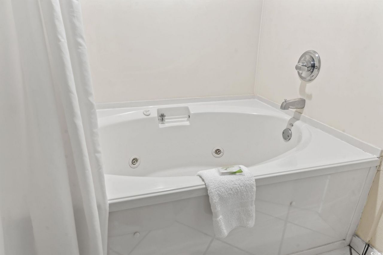 2300 N Ocean Blvd. Photo 30