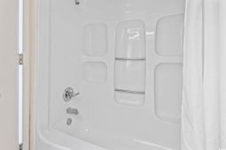 2300 N Ocean Blvd. photo 4