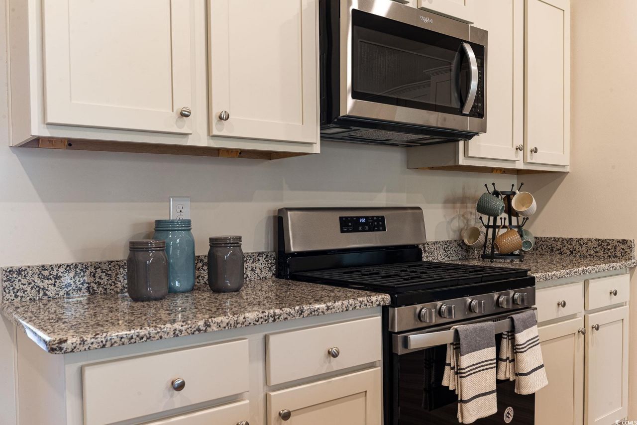 304 Clear Lake Dr. Photo 4