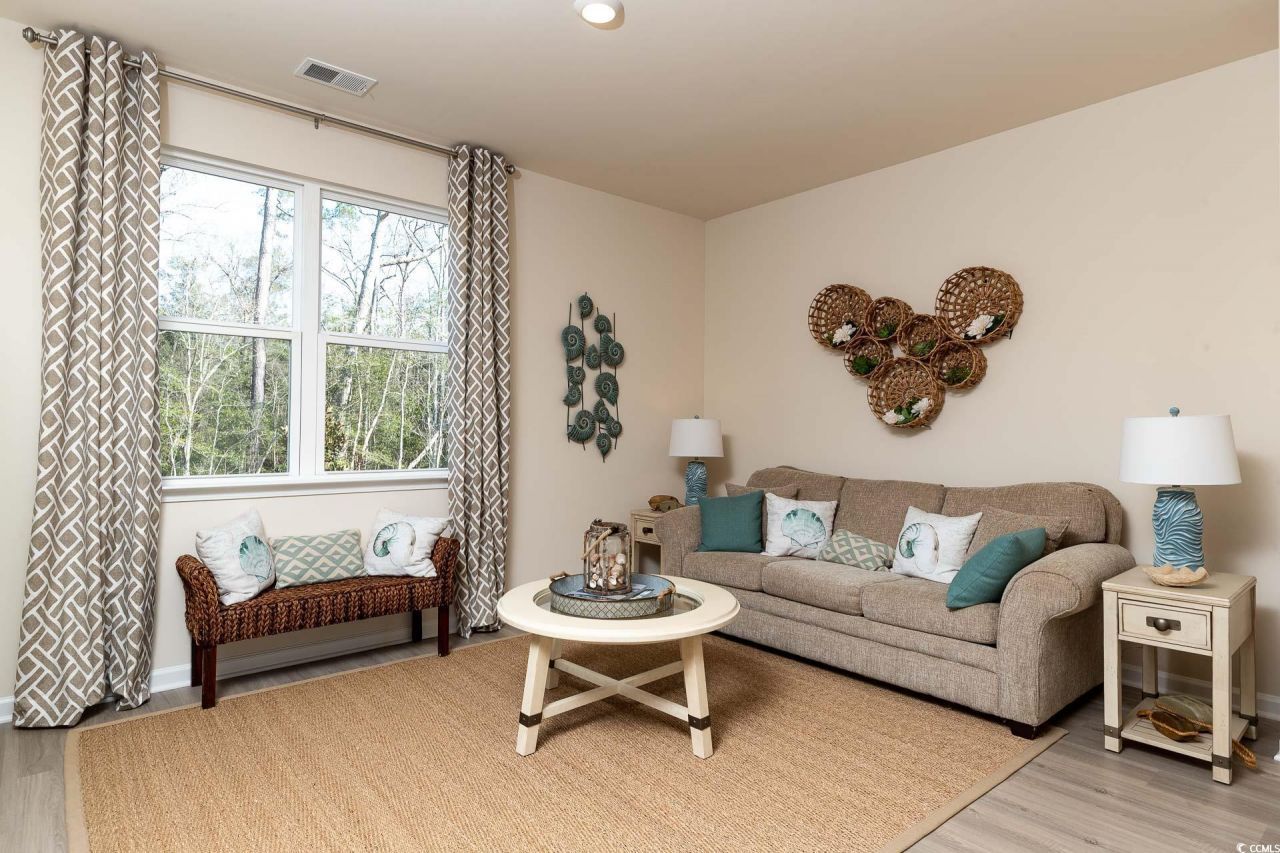 304 Clear Lake Dr. Photo 9