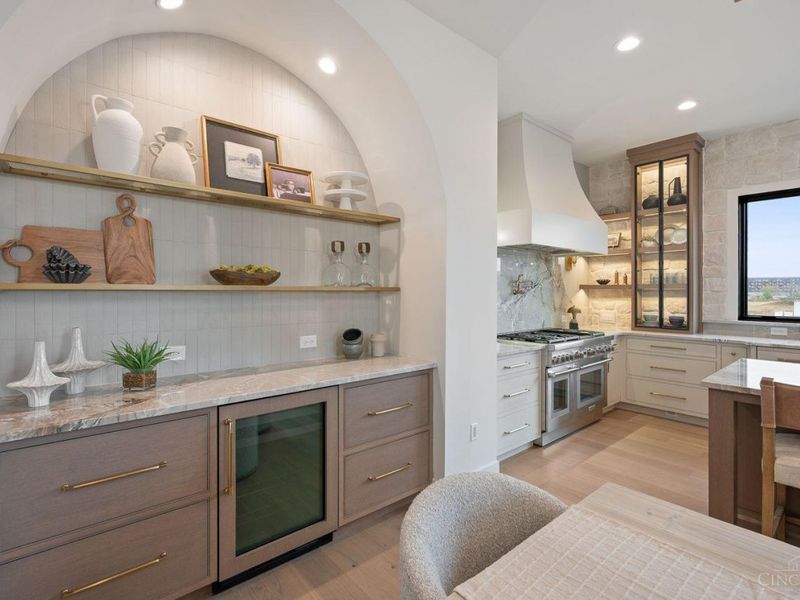 2926 Three Oaks Lane, Cincinnati, OH 45209 Photo 18