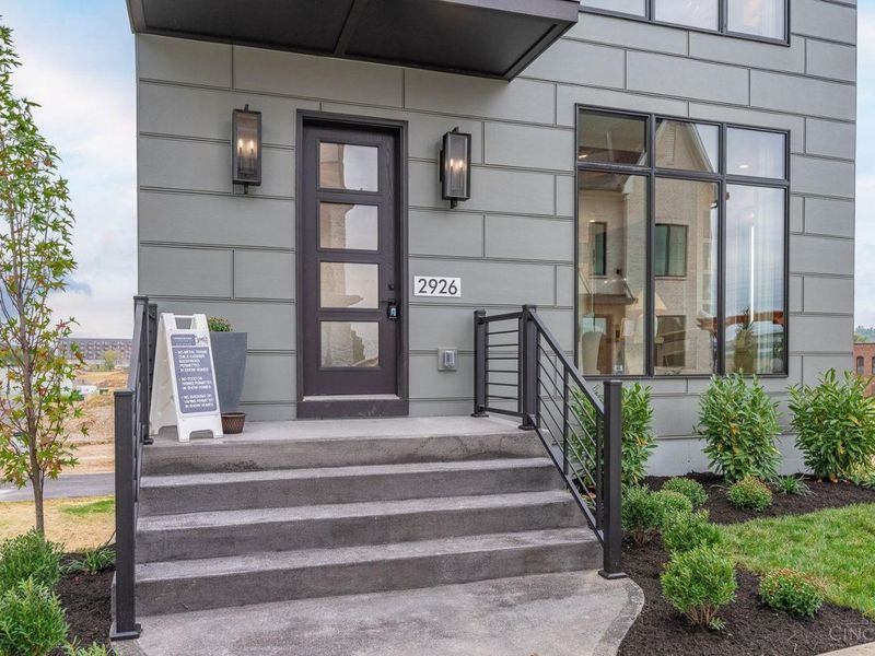 2926 Three Oaks Lane, Cincinnati, OH 45209 Photo 3