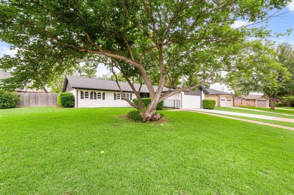 1823 E Cedar Elm Drive, Arlington, TX 76012 Main Photo