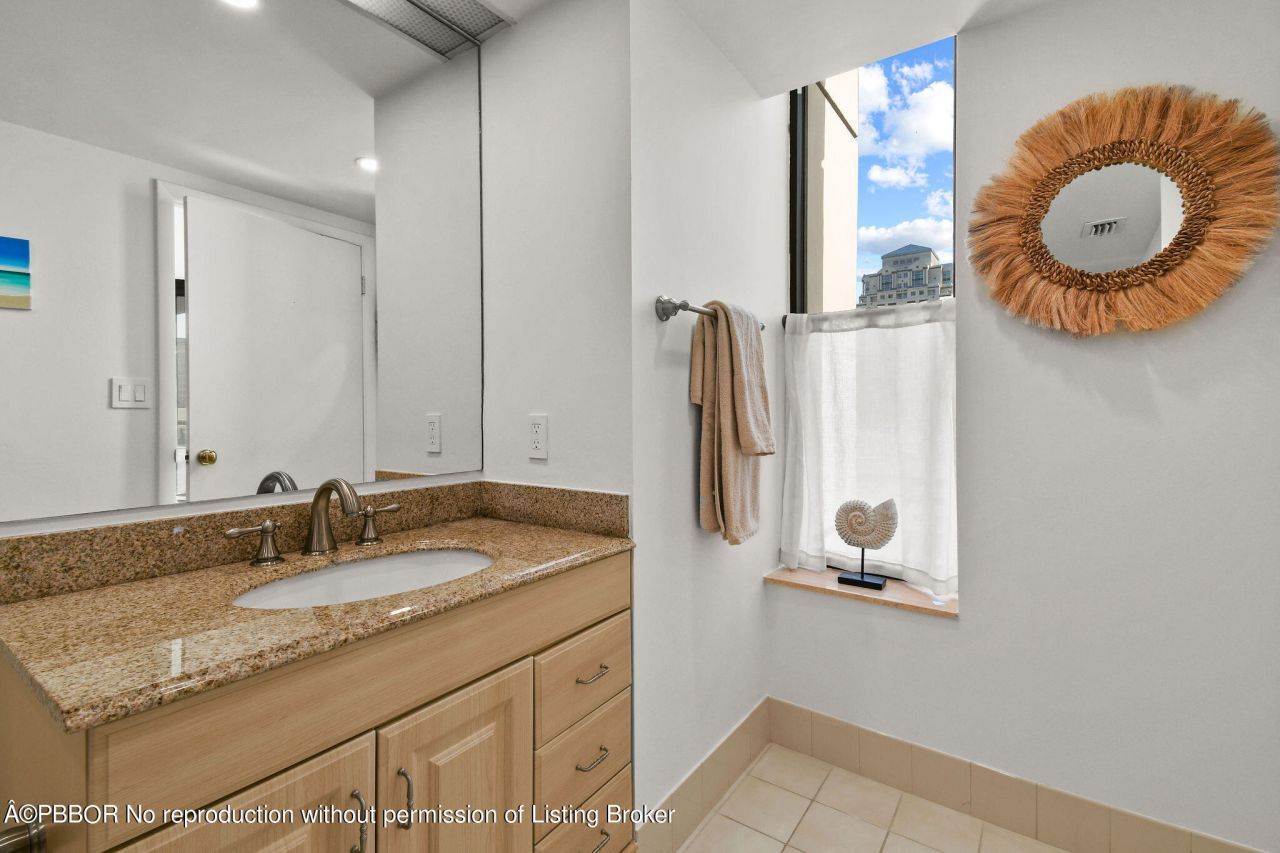 529 S Flagler Drive, Unit 9H, West Palm Beach, FL 33401 Photo