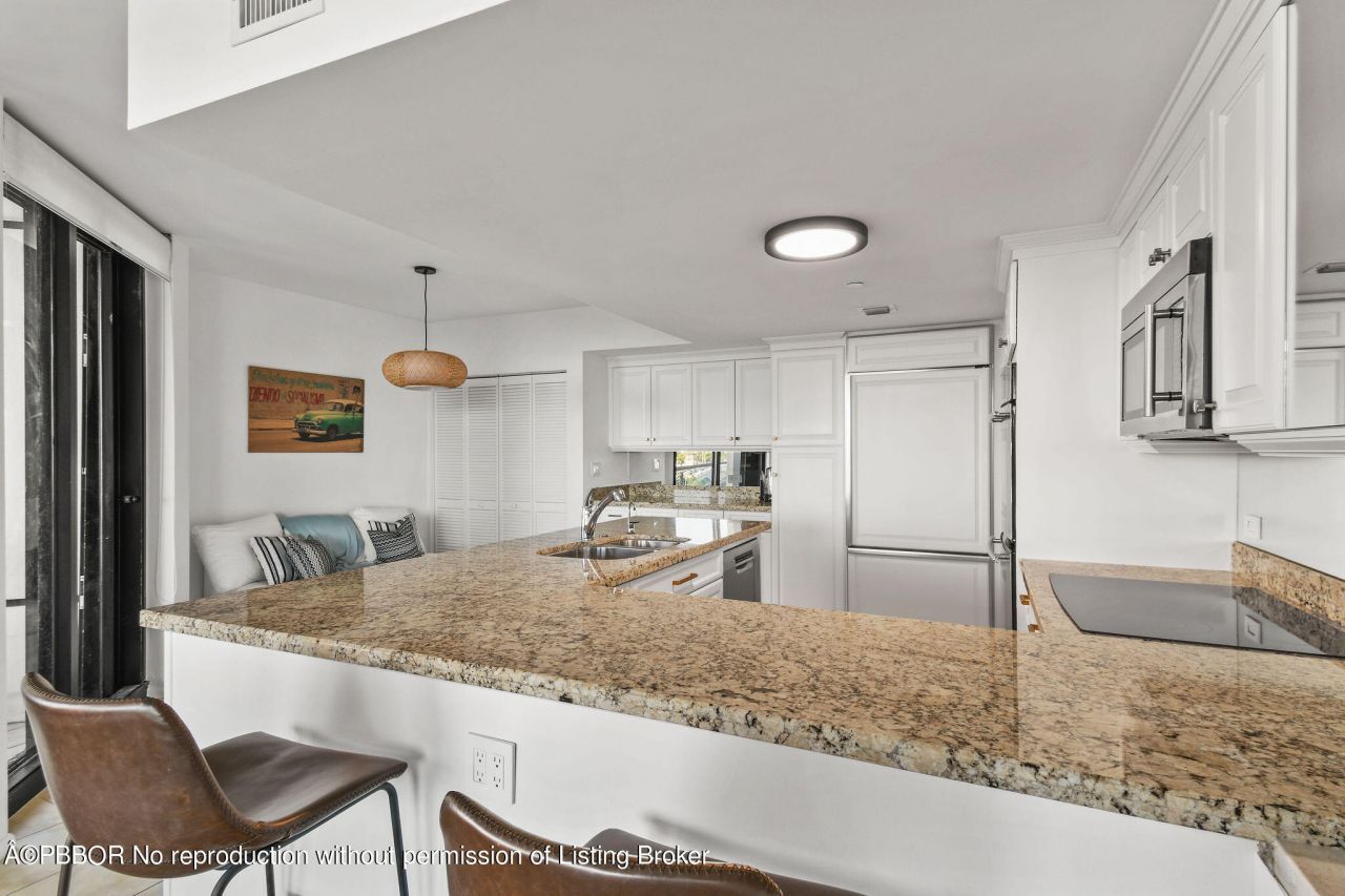 529 S Flagler Drive, Unit 9H, West Palm Beach, FL 33401 Photo