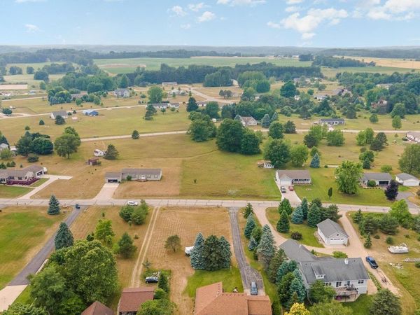 1016 Pyrenees Drive, Lake Isabella, MI 48893