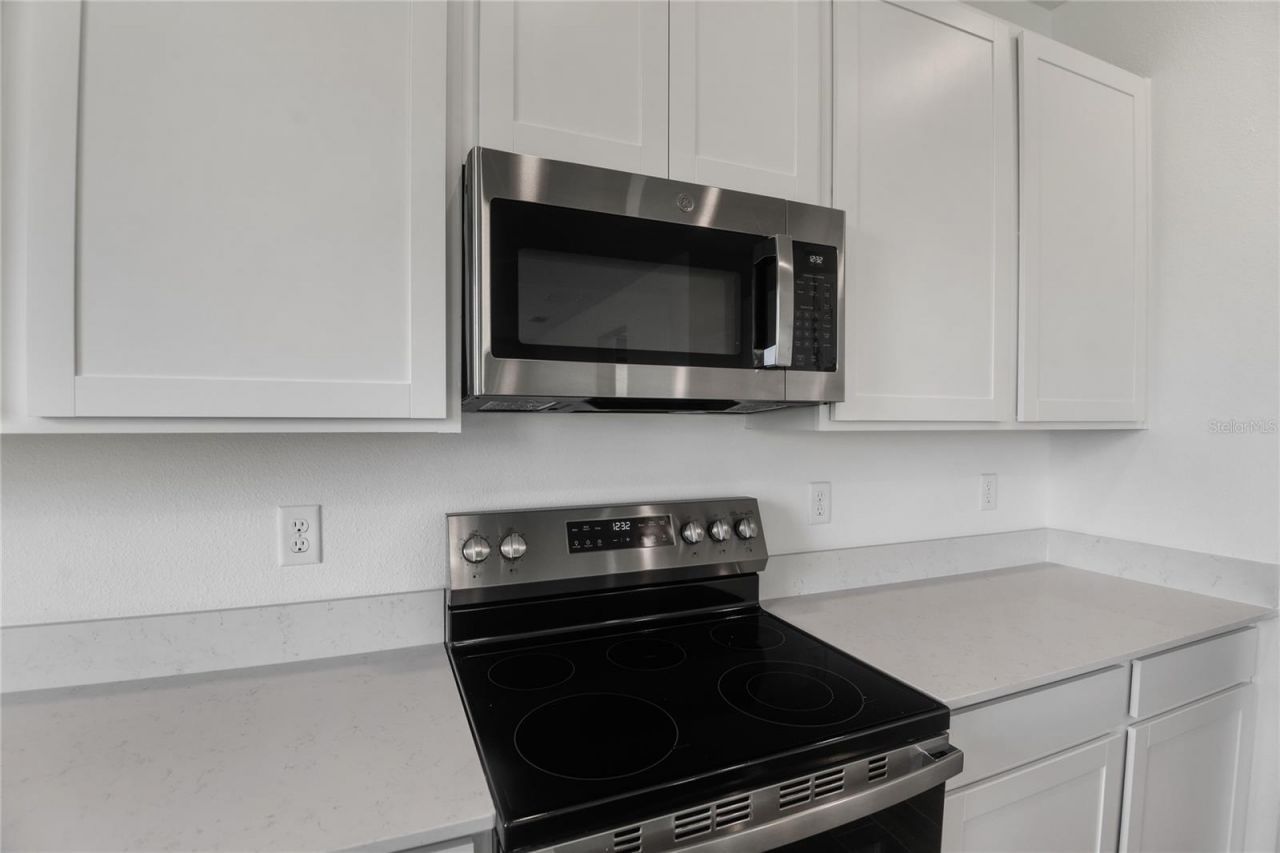 1007 Wisteria Way, Dundee, FL 33838 Photo