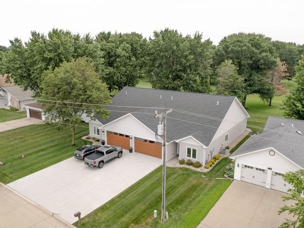 1018 Emerald Hills Drive, Arnolds Park, IA 51331