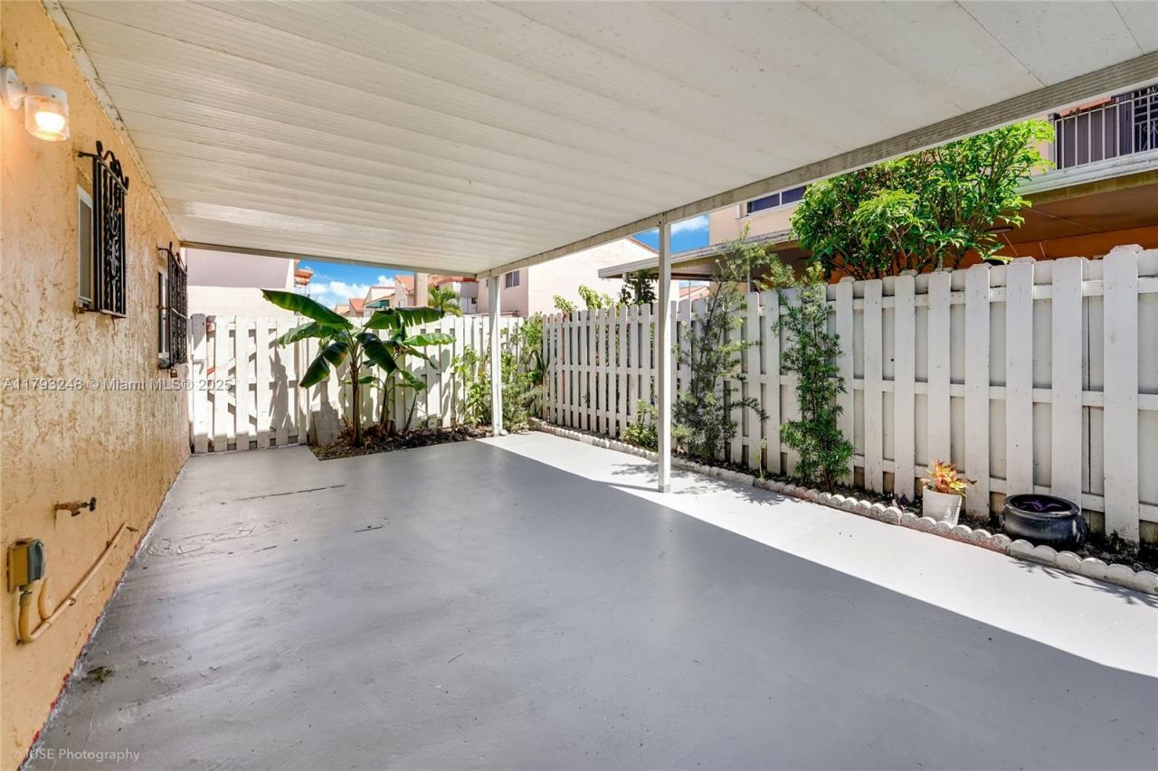 7724 W 29th Ln, Unit 101-38, Hialeah, FL 33018 Photo