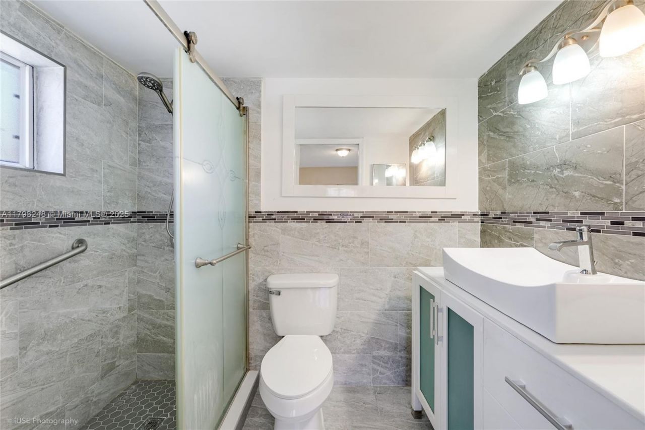 7724 W 29th Ln, Unit 101-38, Hialeah, FL 33018 Photo