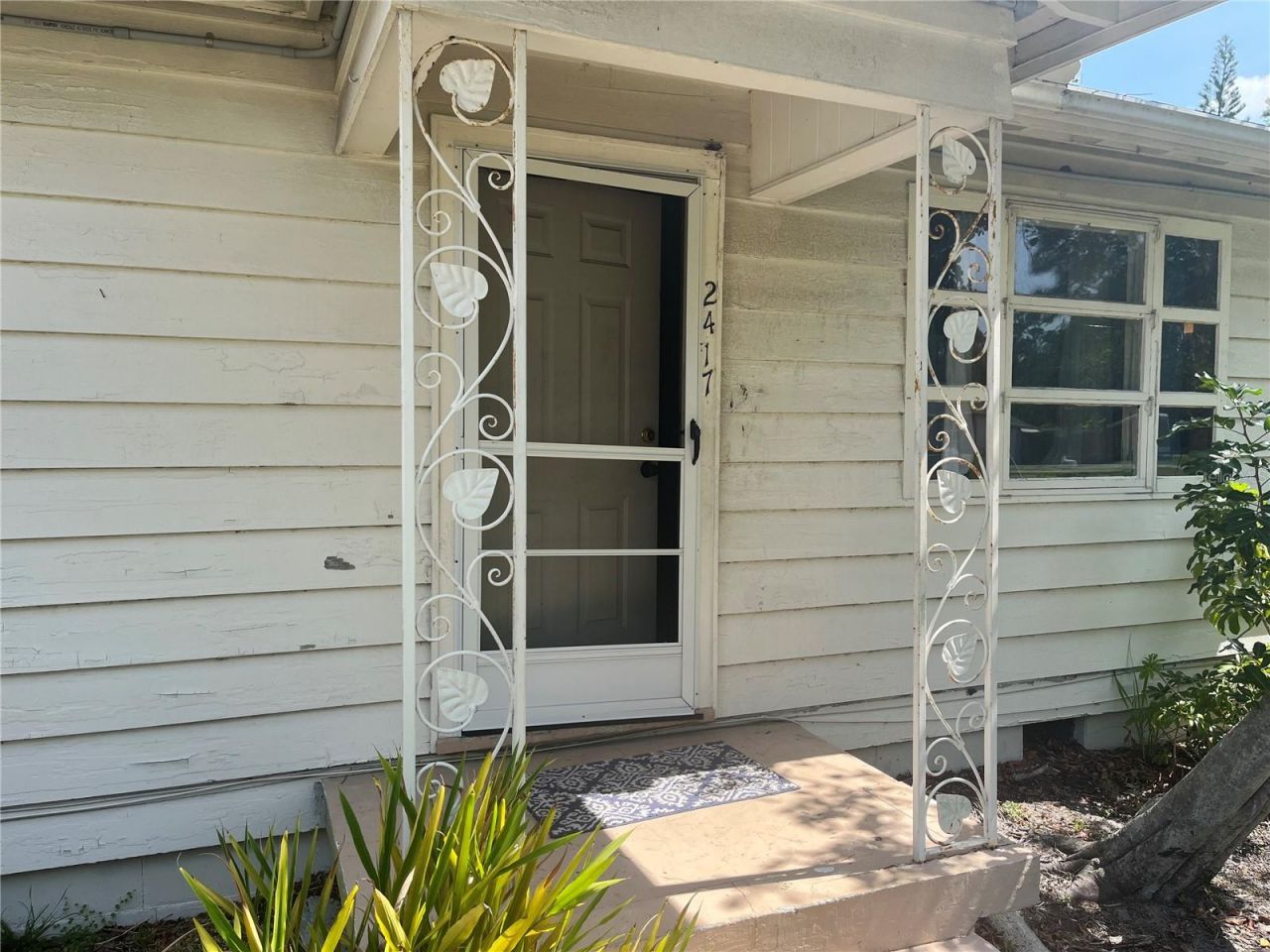 2415 Pelican Drive, Sarasota, FL 34237 Photo