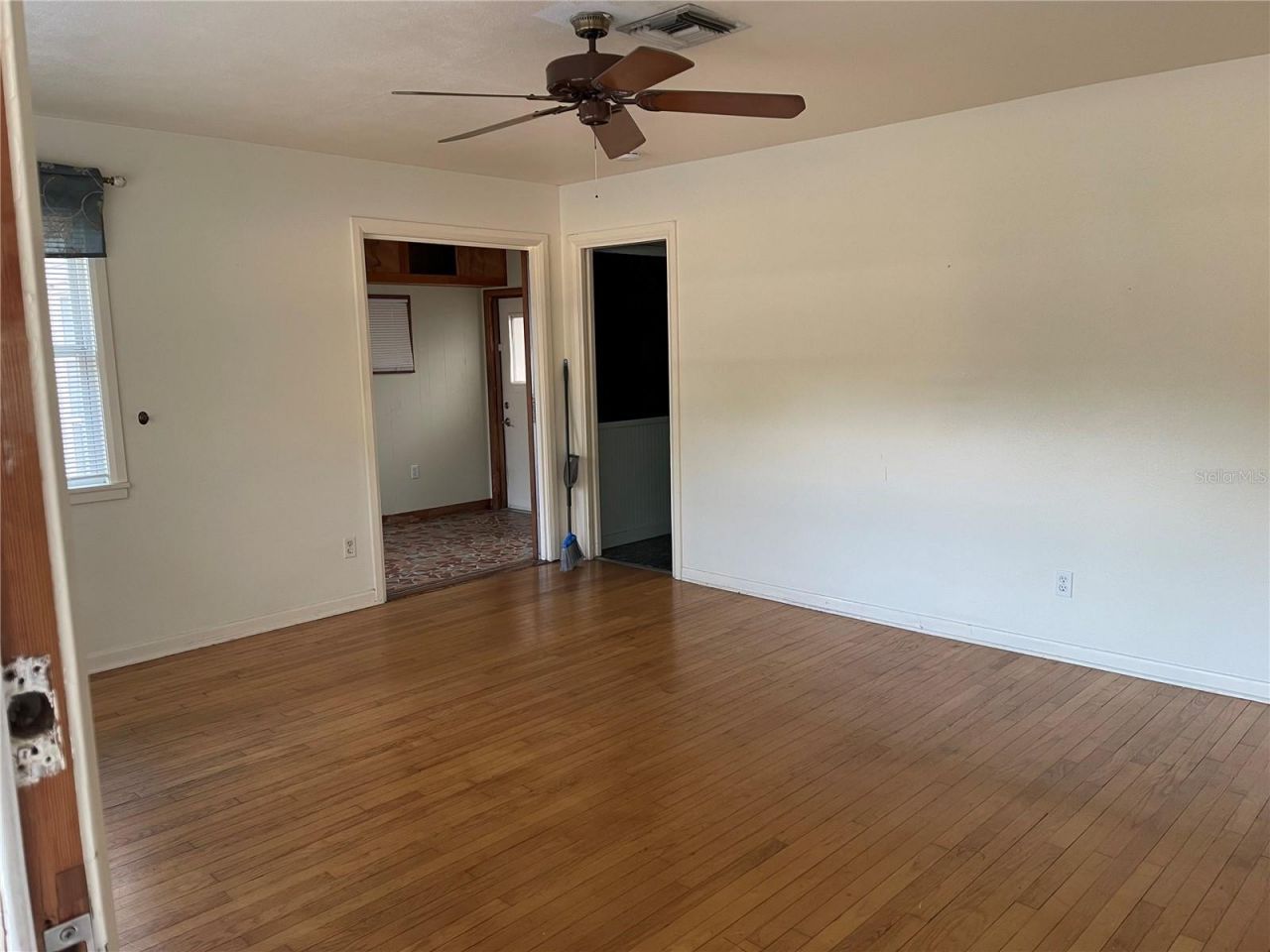 2415 Pelican Drive, Sarasota, FL 34237 Photo