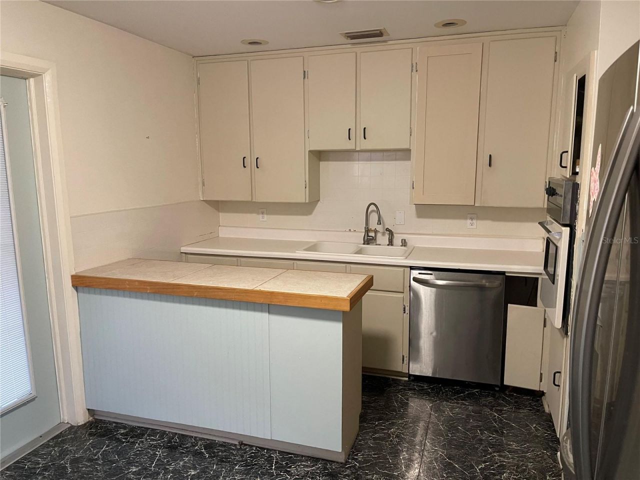 2415 Pelican Drive, Sarasota, FL 34237 Photo