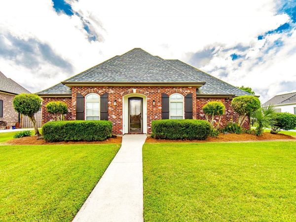 256 Tulip Dr, Houma, LA 70360