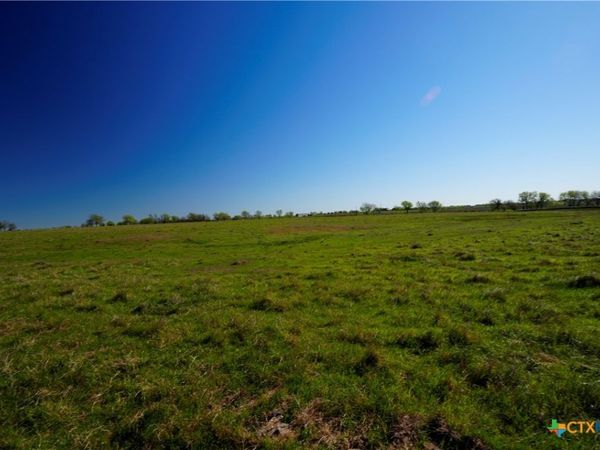 TR 4 Falke-Heinrich Road, Schulenburg, TX 78956