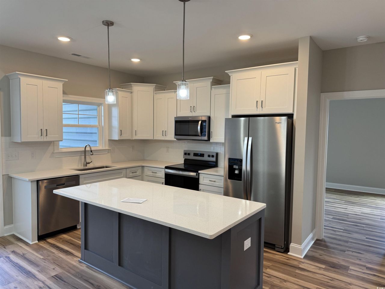 4963 Dupont Rd. Photo 4