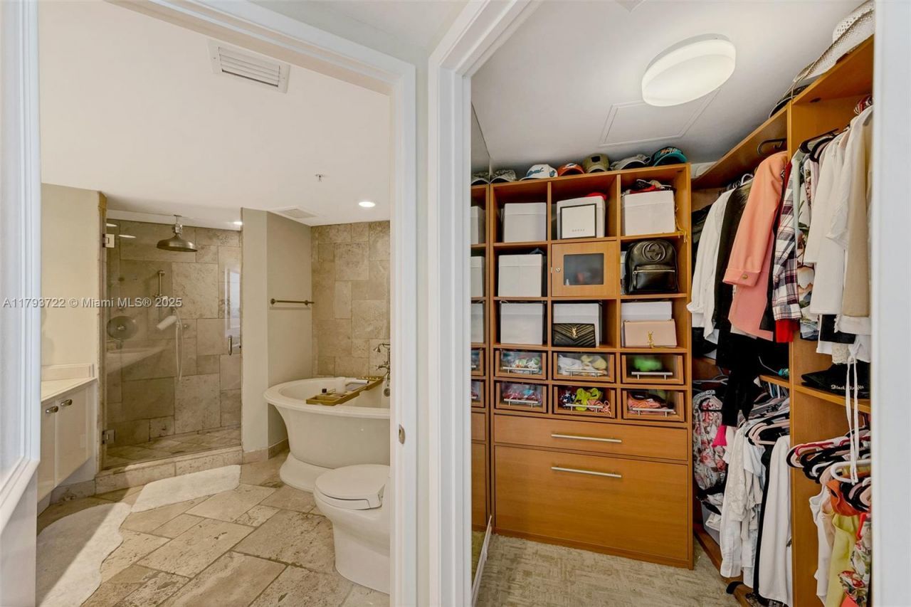 333 Las Olas Way, Unit 2401, Fort Lauderdale, FL 33301 Photo