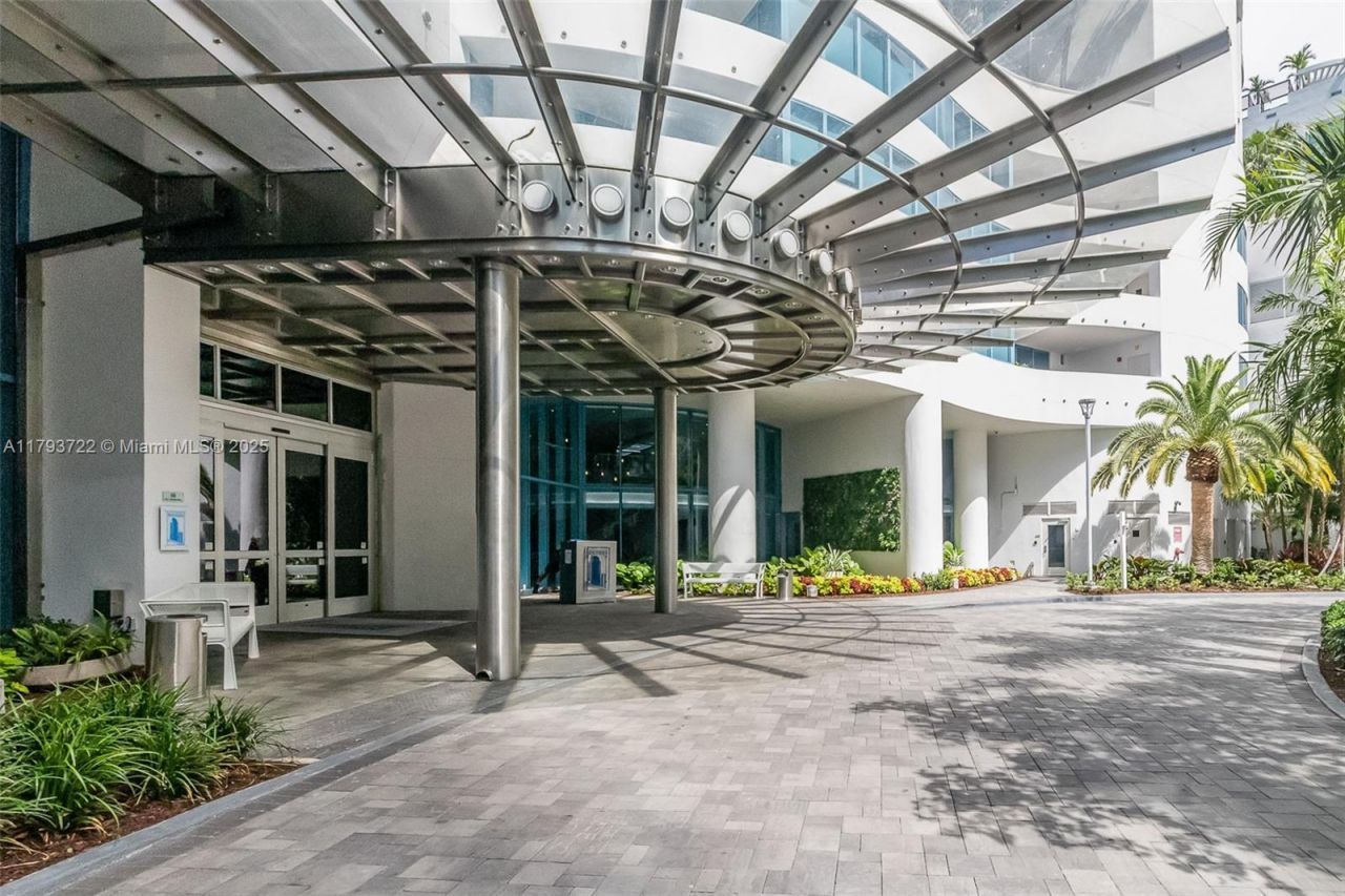 333 Las Olas Way, Unit 2401, Fort Lauderdale, FL 33301 Photo