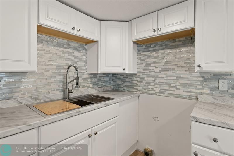 7897 SE Swan Ave, Hobe Sound, FL 33455 Photo