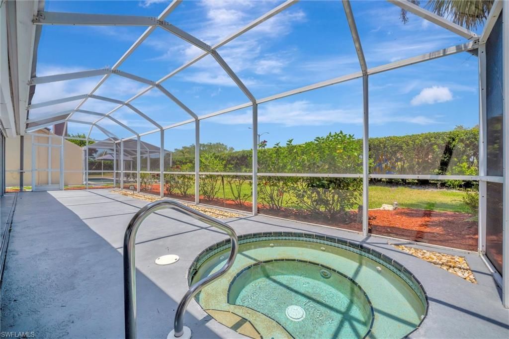 8216 Breton Cir, Fort Myers, FL 33912 Photo
