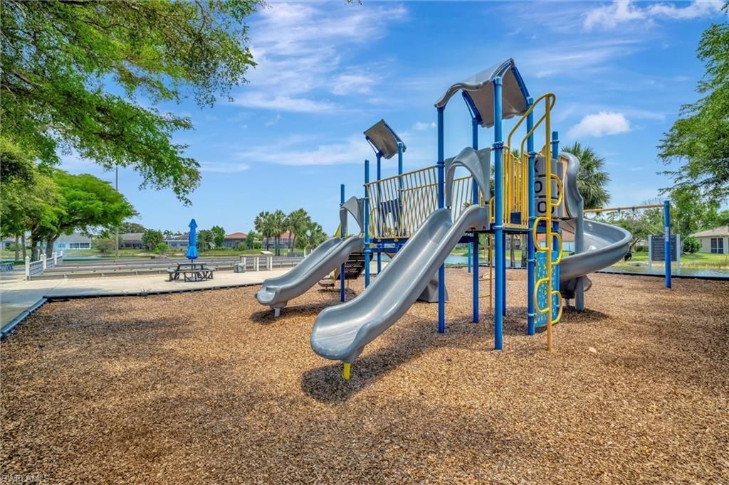 8216 Breton Cir, Fort Myers, FL 33912 Photo