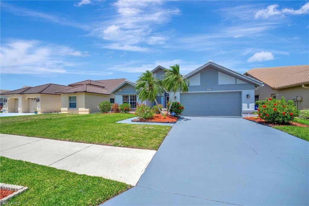 8216 Breton Cir, Fort Myers, FL 33912 Photo