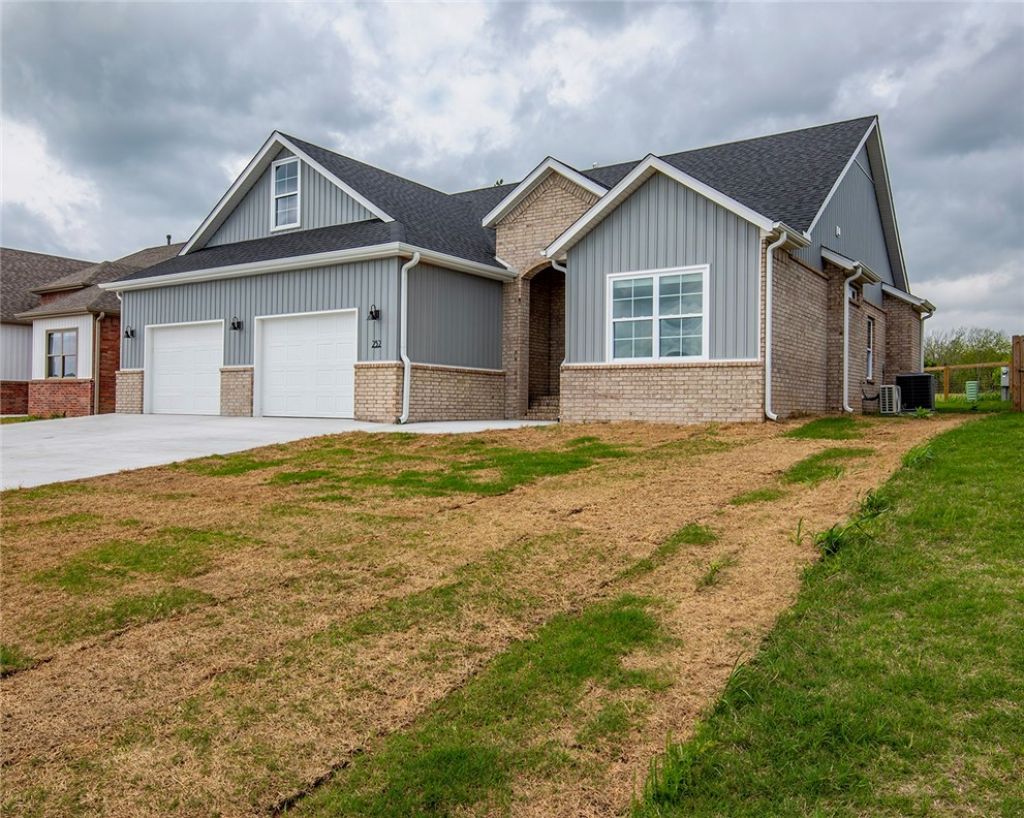 252 Nebo Street, Prairie Grove, AR 72753 Main Photo