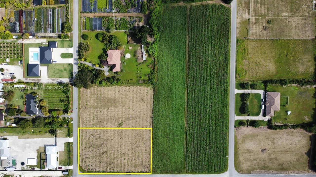 21298 SW 238th St, Miami, FL 33031 Photo