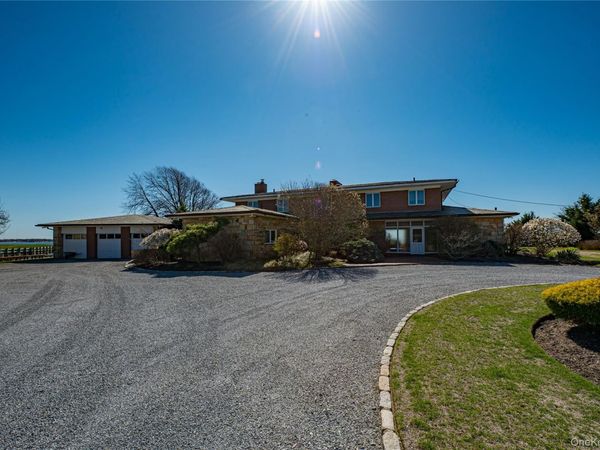 101 West Lane, Bay Shore, NY 11706