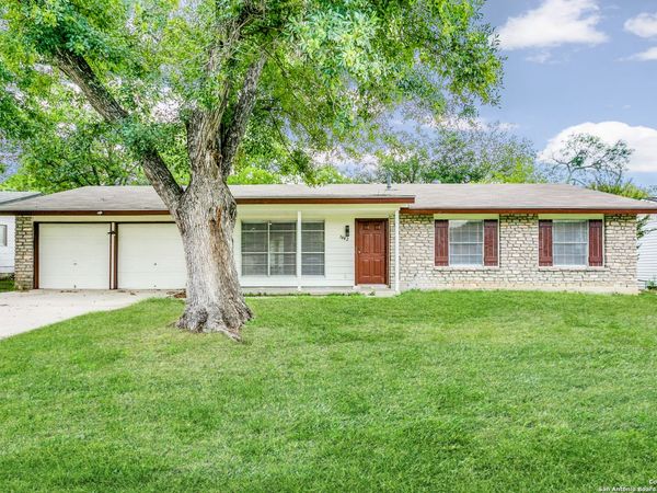 7442 CASTLE TRAIL DR, San Antonio, TX 78218