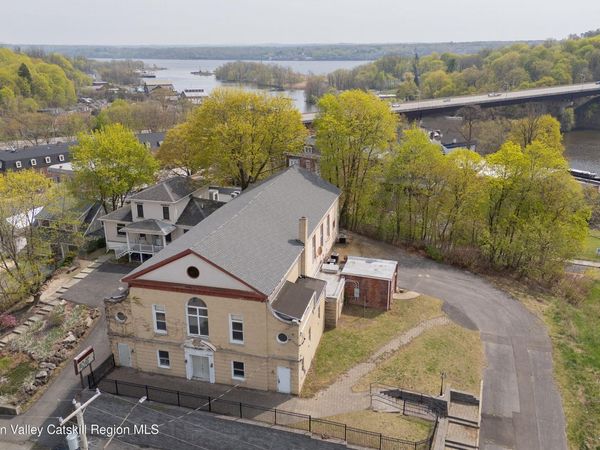 24 W Union Street, Kingston, NY 12401