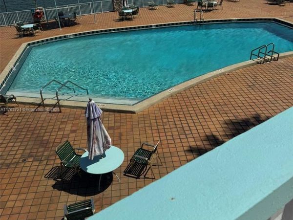 18555 NE 14th Ave, Unit 602, Miami, FL 33179