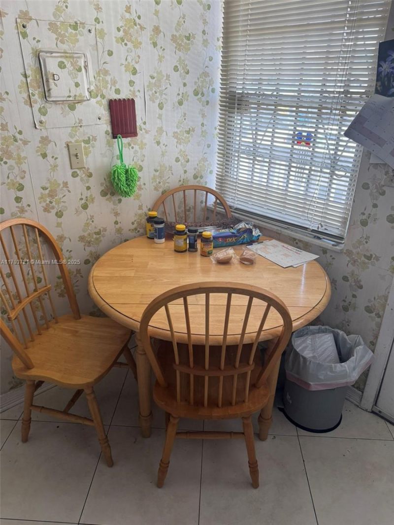 18555 NE 14th Ave, Unit 602, Miami, FL 33179 Photo