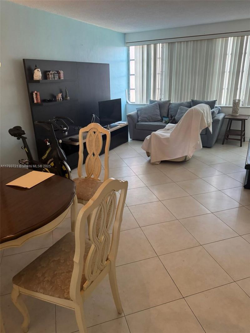 18555 NE 14th Ave, Unit 602, Miami, FL 33179 Photo