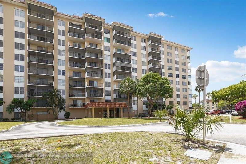 4174 Inverrary Drive, Unit 701, Lauderhill, FL 33319 Photo