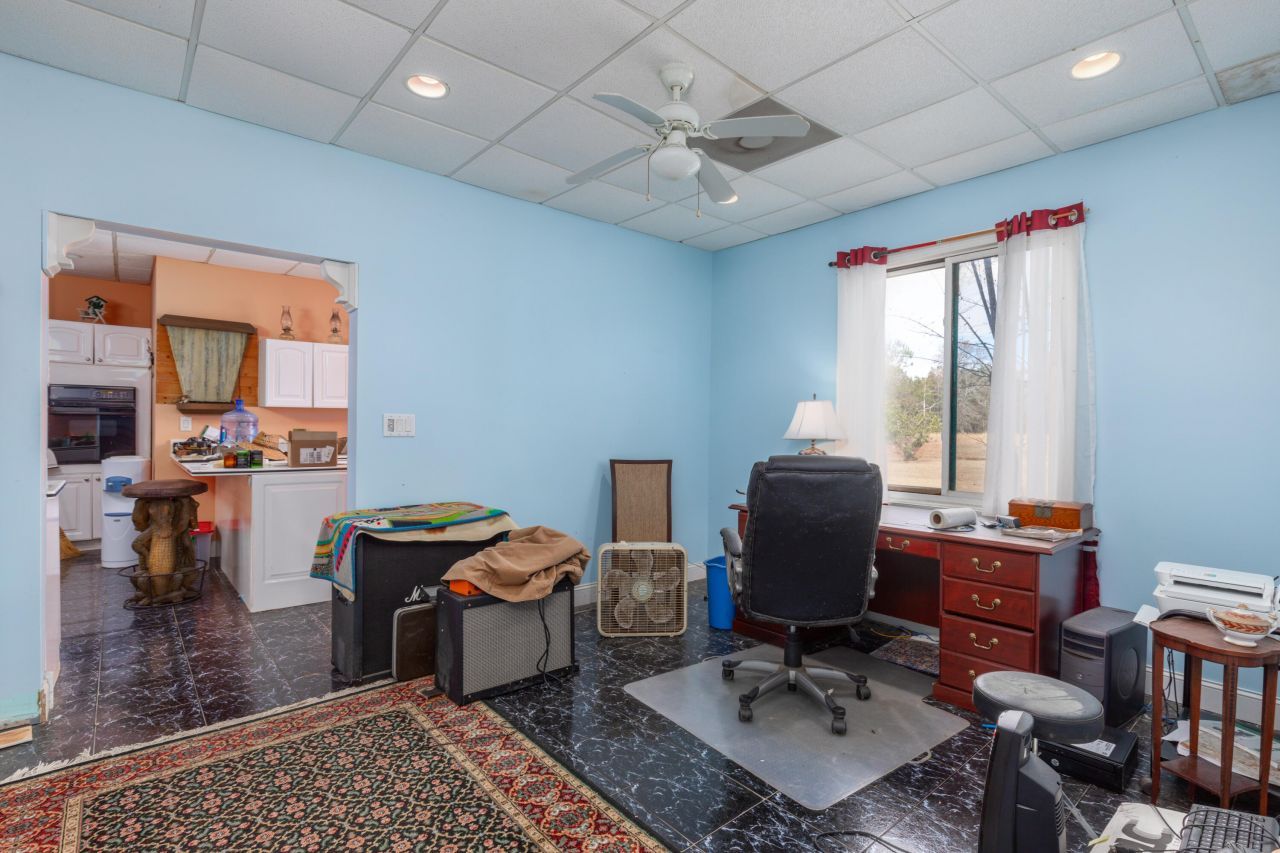 280 Royalegates Court Photo 19