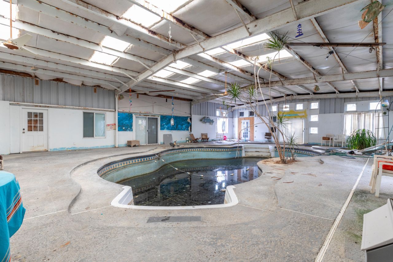 280 Royalegates Court Photo 24