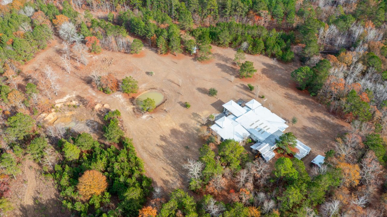 280 Royalegates Court Photo 13