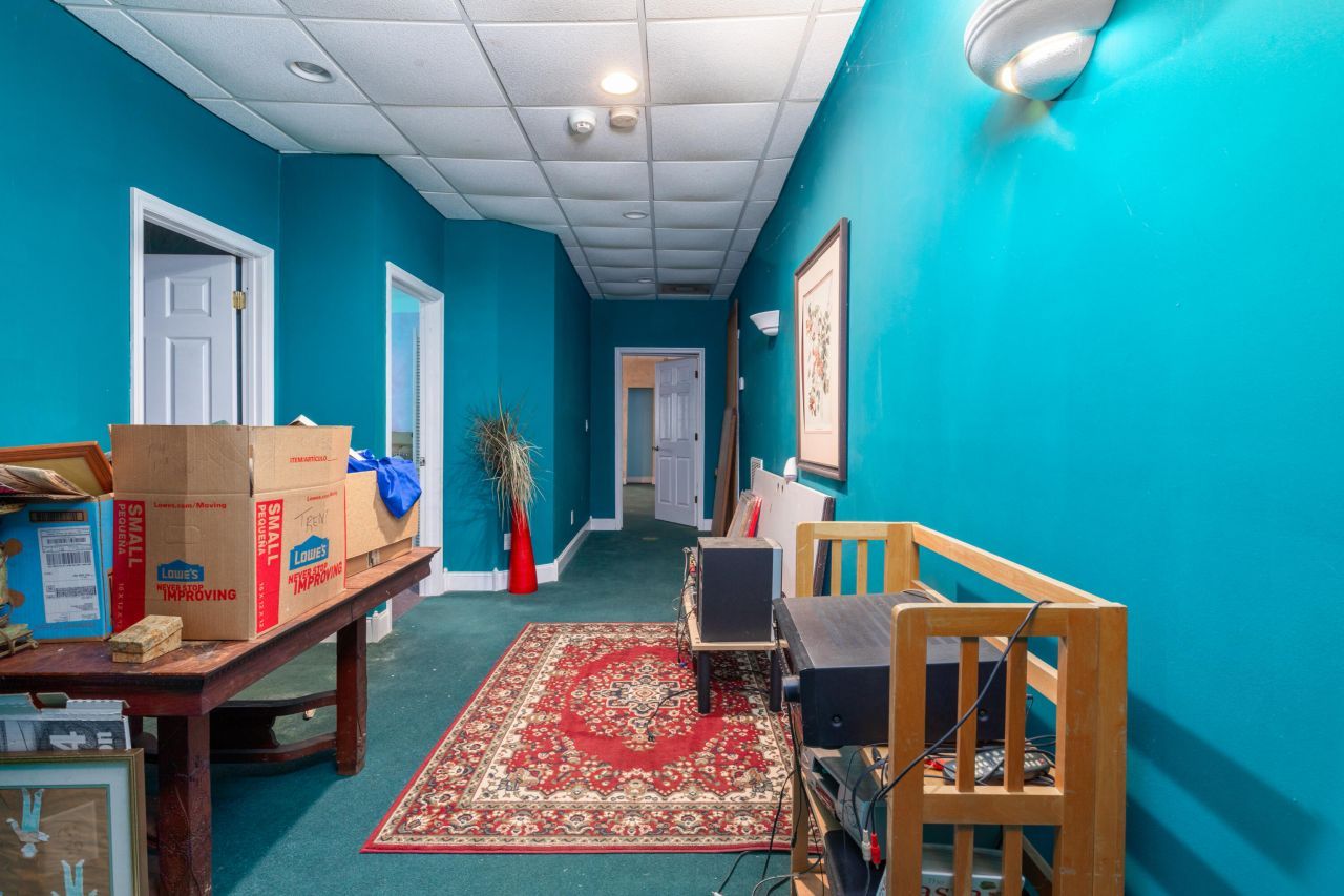 280 Royalegates Court Photo 22