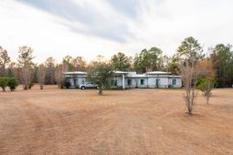 280 Royalegates Court photo 4