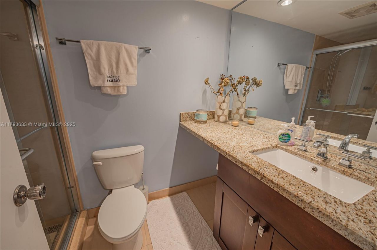 301 174th St, Unit 401, Sunny Isles Beach, FL 33160 Photo