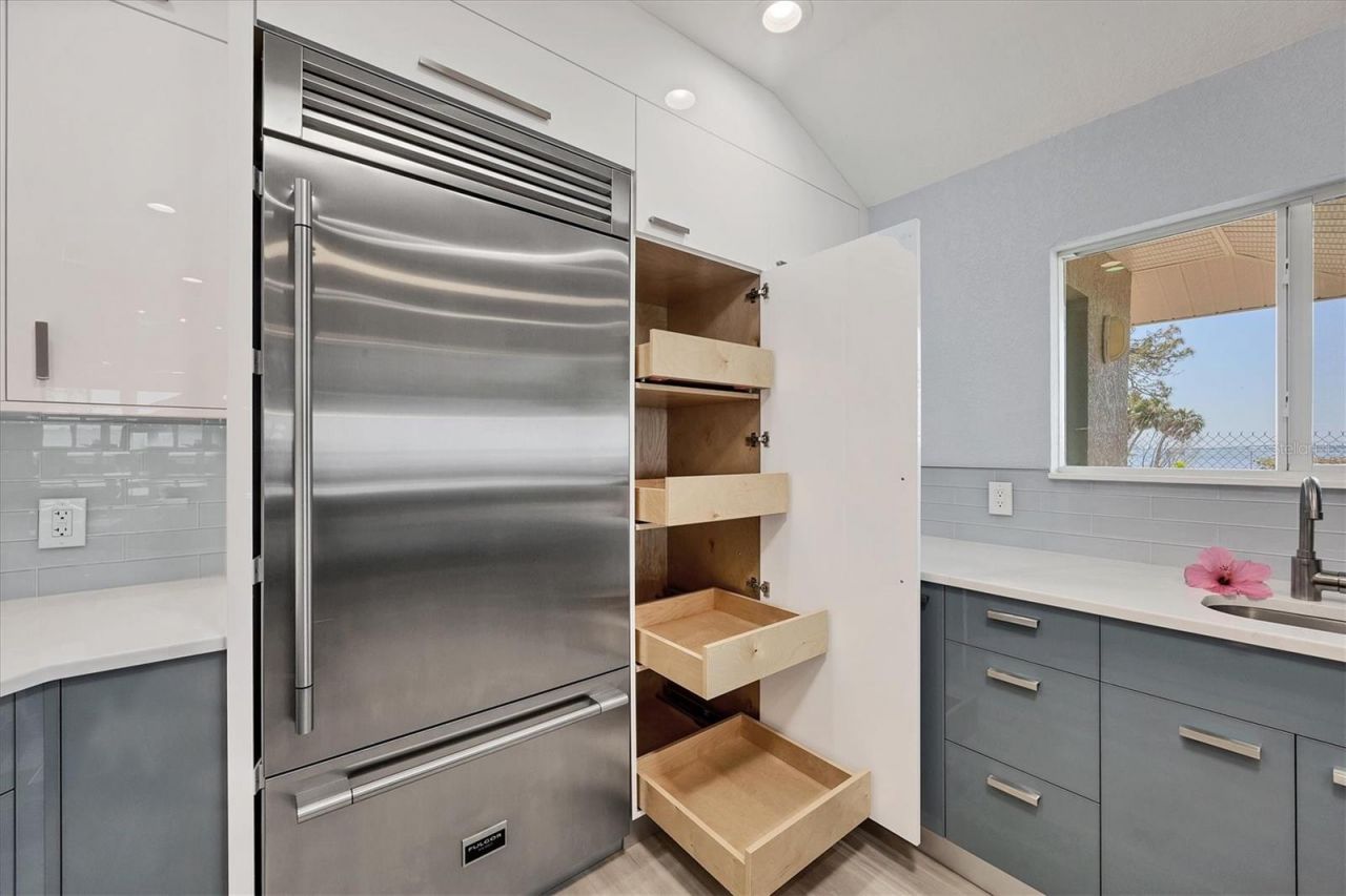 3931 Bay Shore Road, Sarasota, FL 34234 Photo